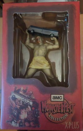 X-Plus AMC MonsterFest Collection War of the Colossal Beast 1:8 Scale Figure